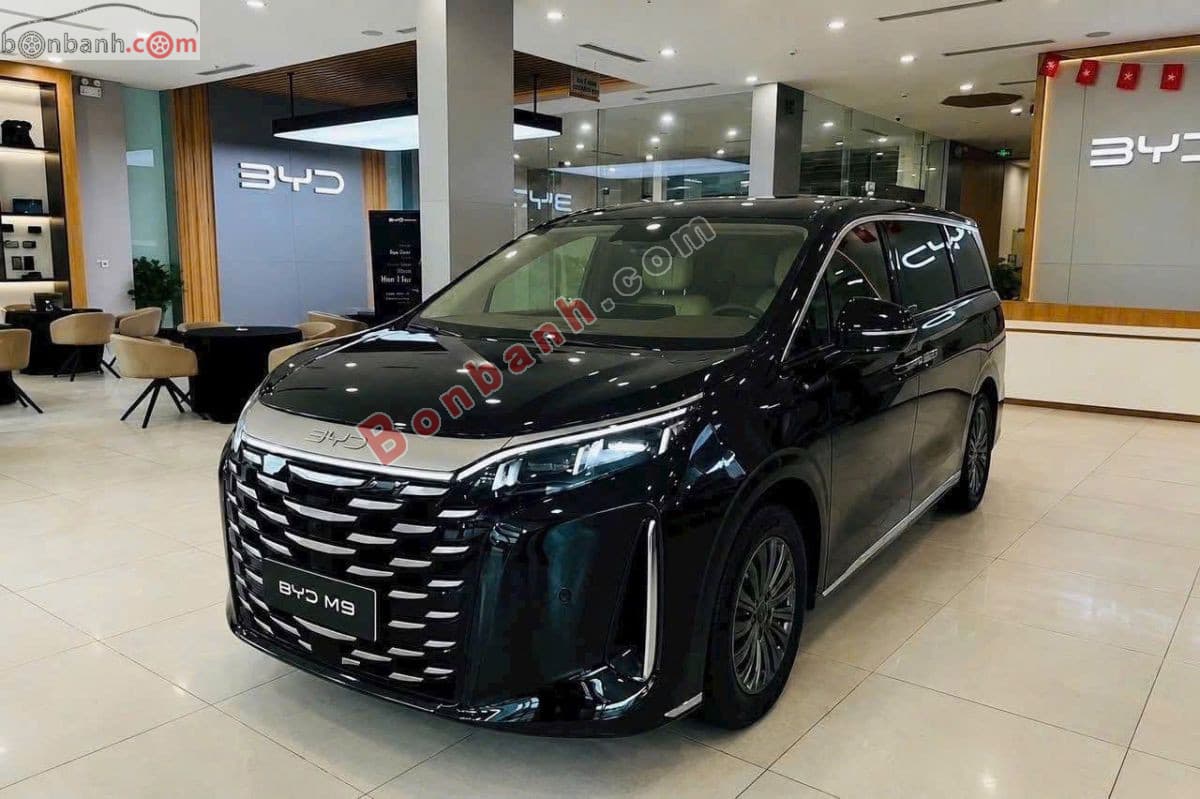 2026 BYD M9 Premium - Image 1