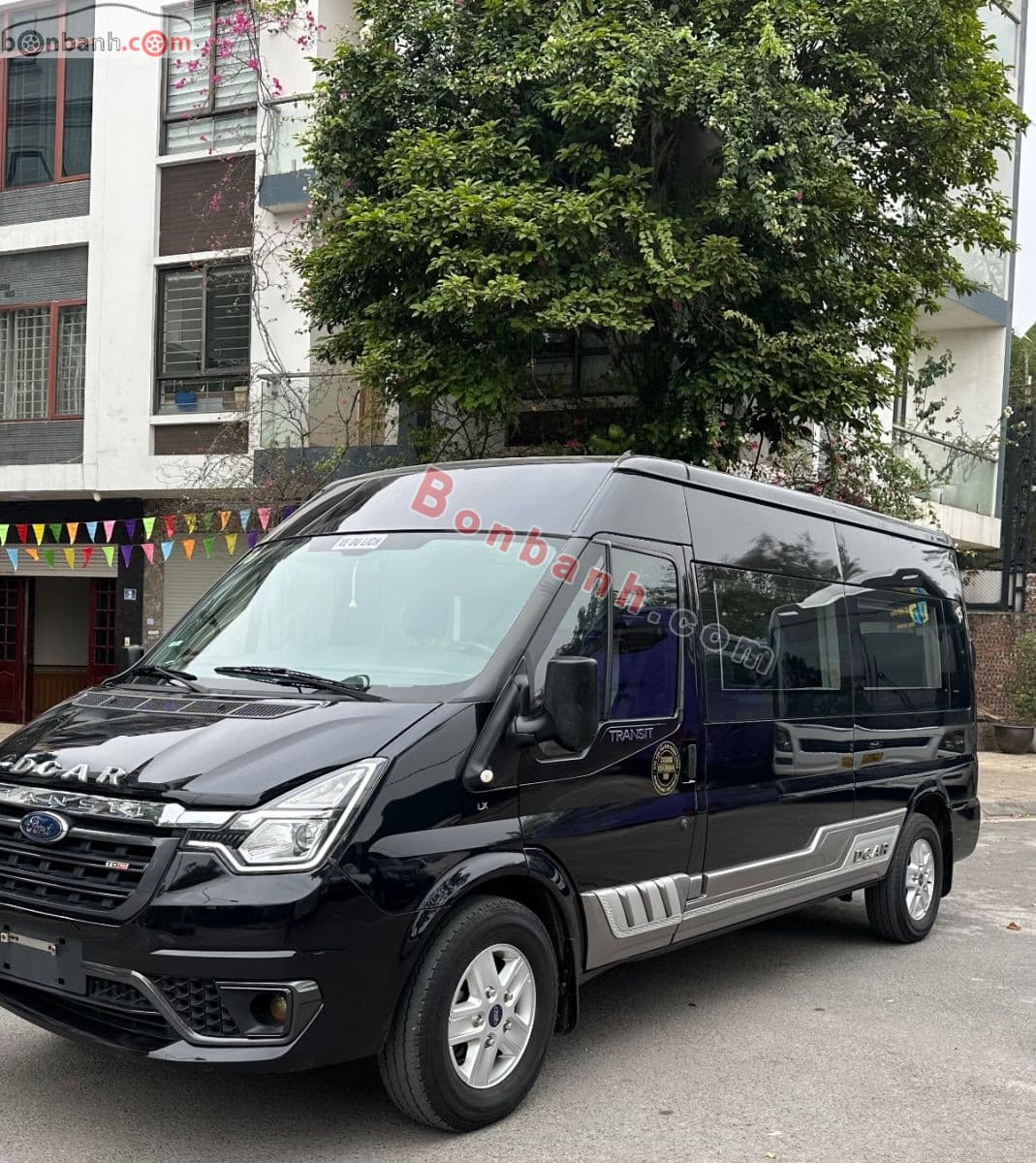 2023 Ford Transit Limousine
