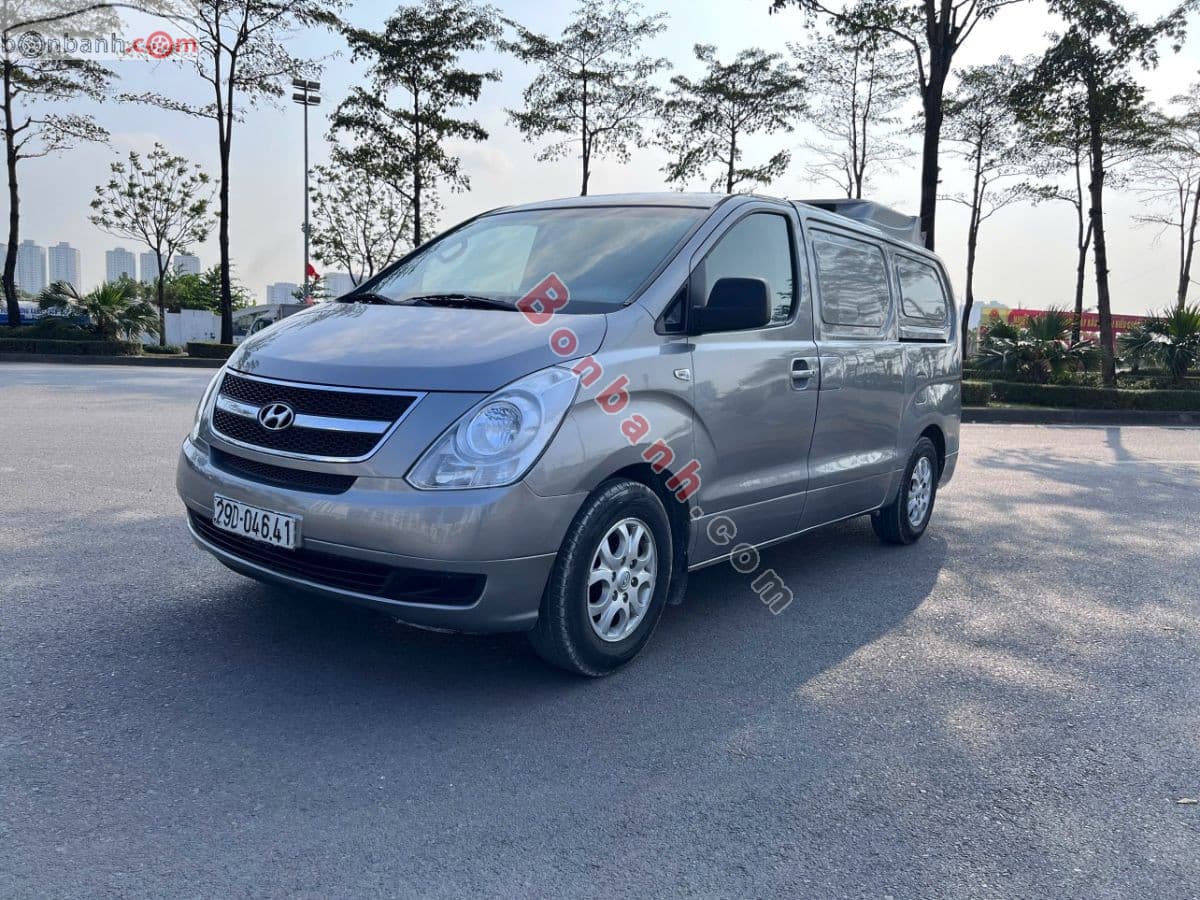 2012 Hyundai Grand Starex Van 2.5 AT