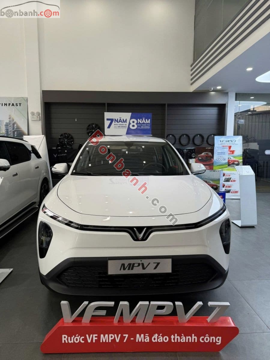 2026 VinFast VF MPV 7 AT