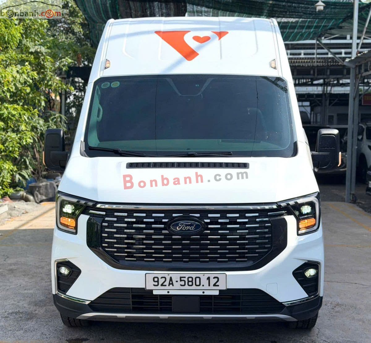 2025 Ford Transit Premium