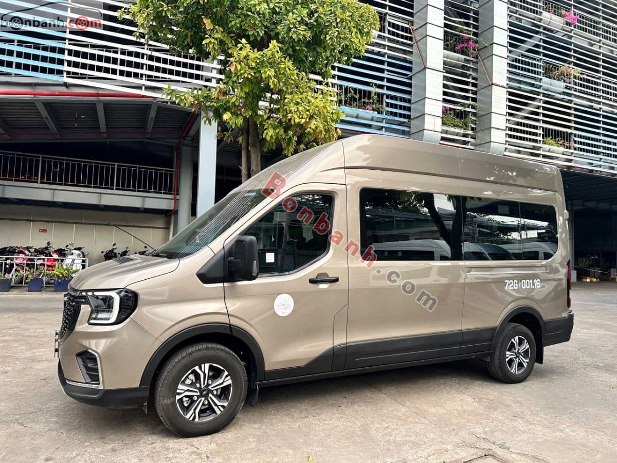 2024 Ford Transit Premium