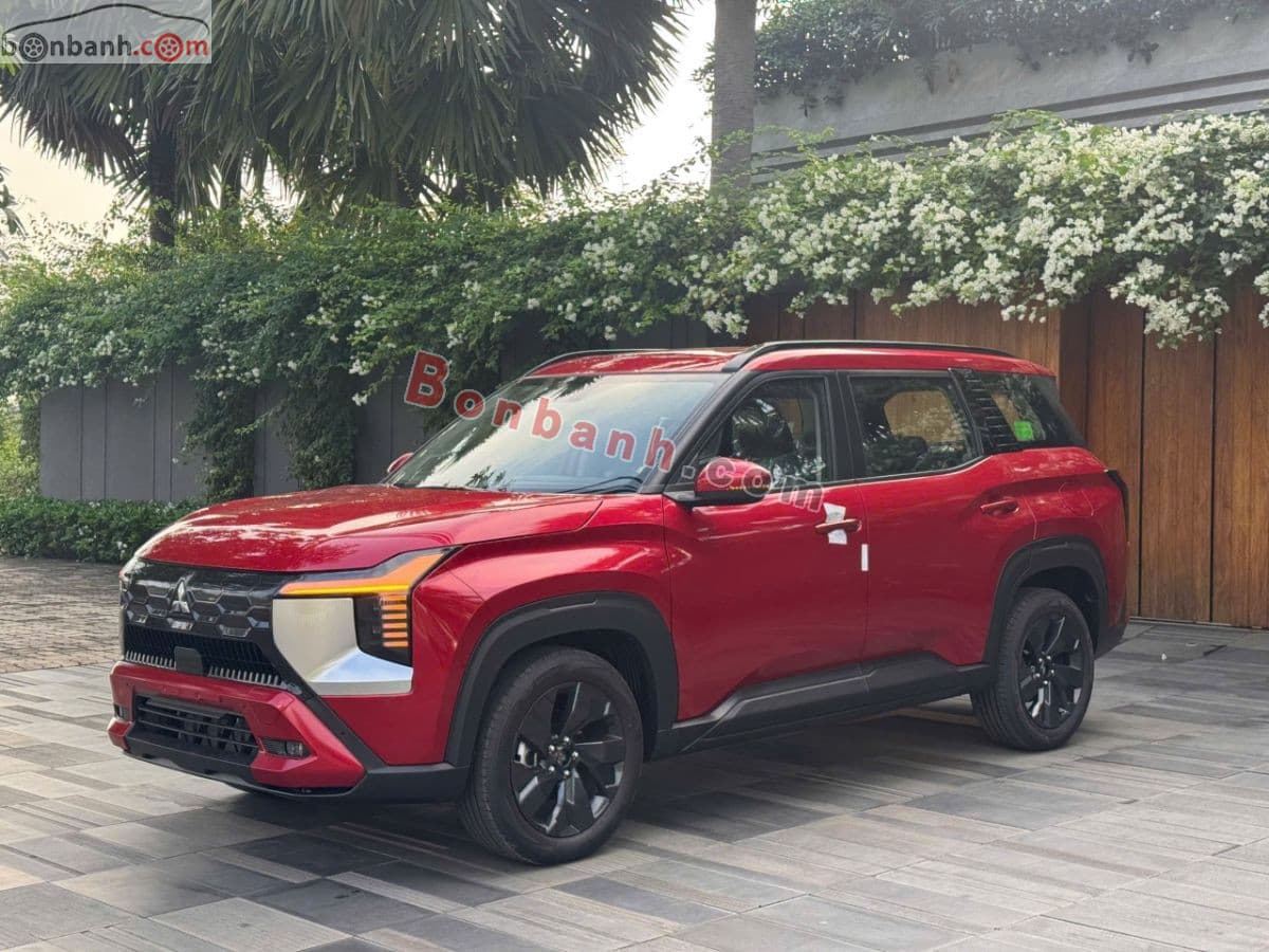 2026 Mitsubishi Destinator Premium