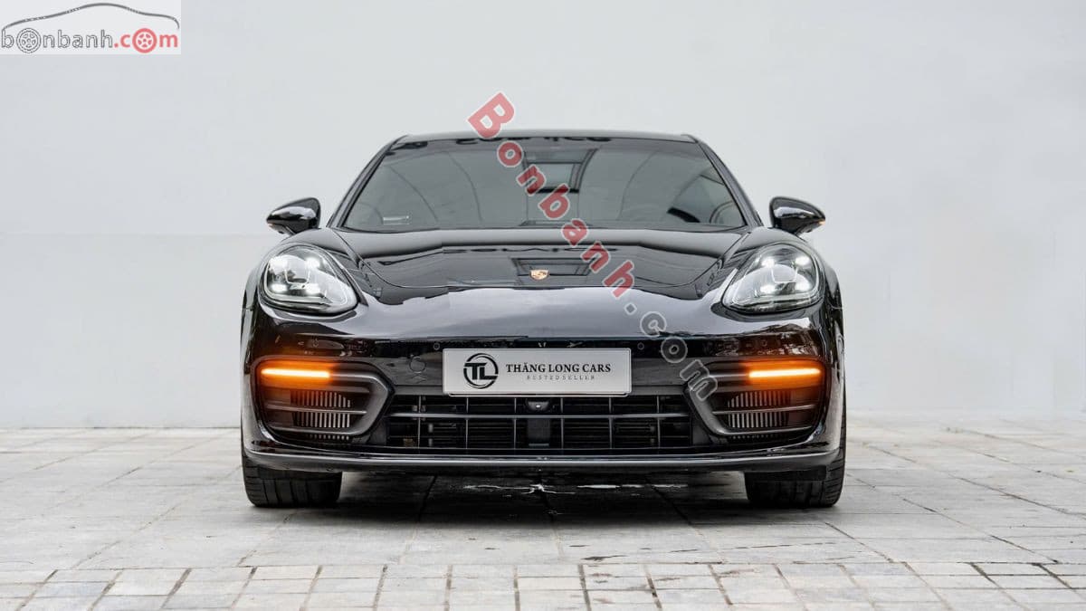 2023 Porsche Panamera Platinum Edition