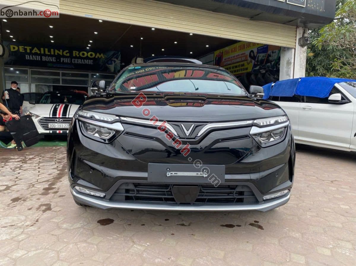 2023 VinFast VF8 Eco AWD