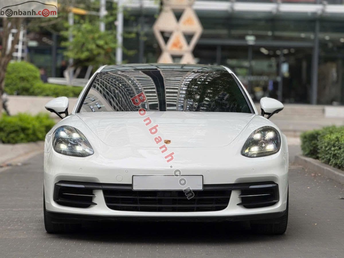 2019 Porsche Panamera 4 Executive - Image 1