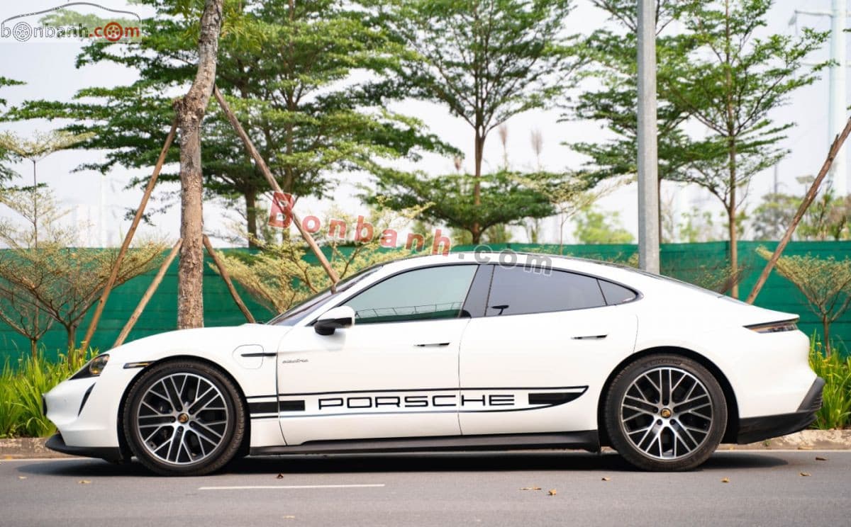 2021 Porsche Taycan Base