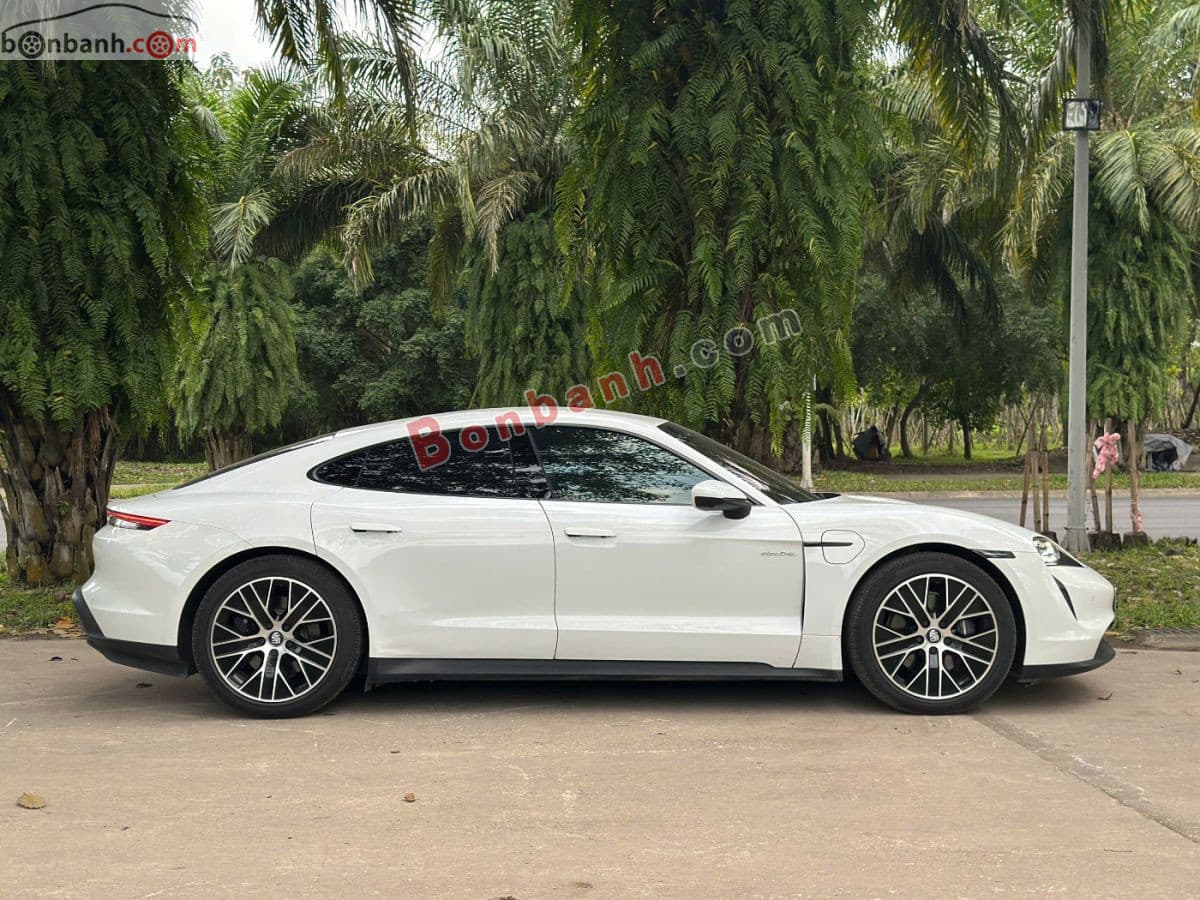 2021 Porsche Taycan Base