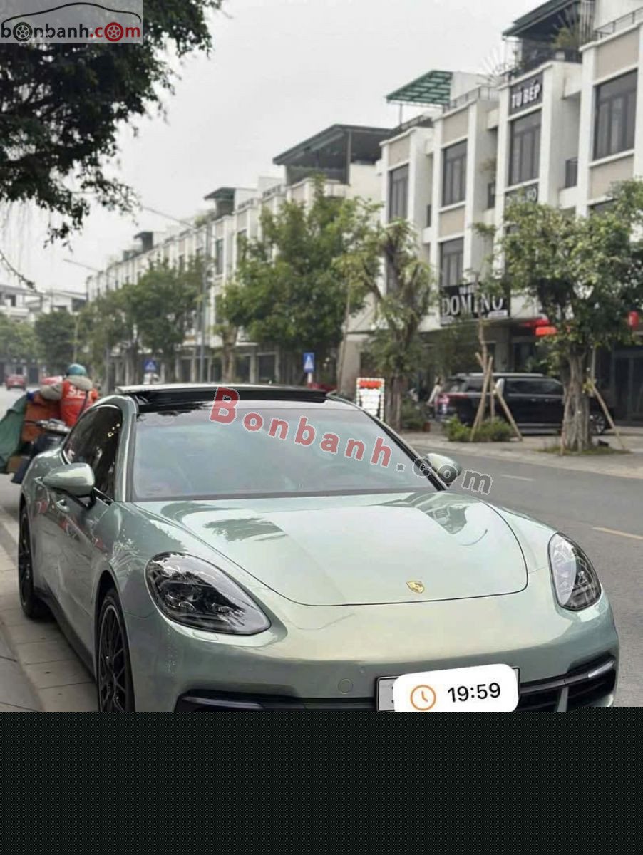2018 Porsche Panamera 4 Executive
