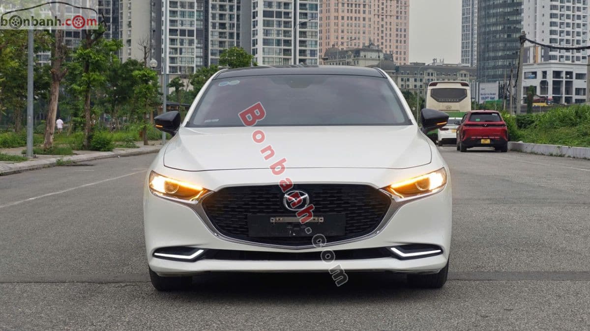 2024 Mazda 3 1.5L Luxury - Image 1