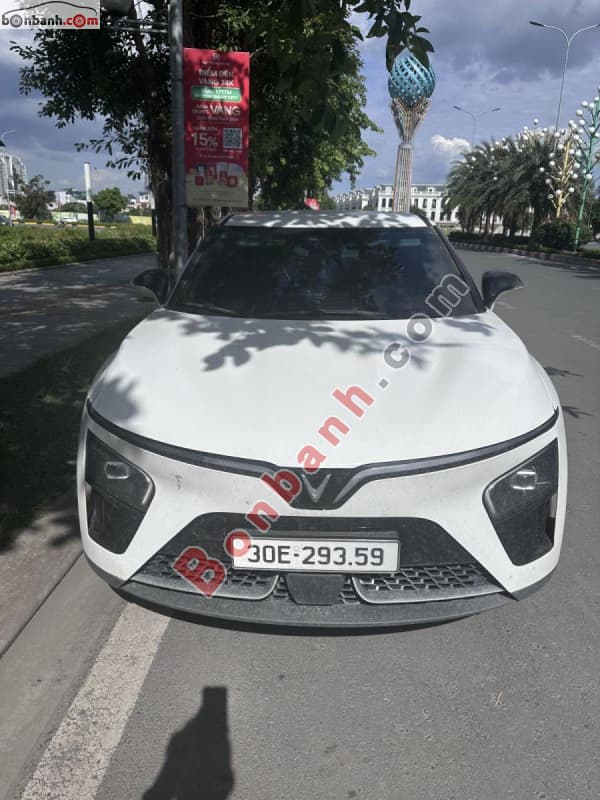 2026 VinFast VF7 Eco
