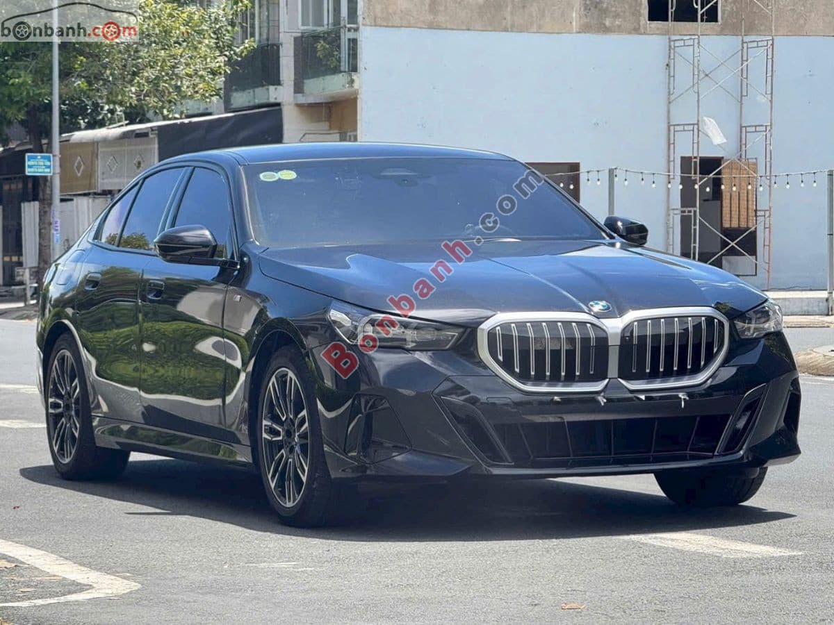 2025 BMW 5 Series 530i M Sport