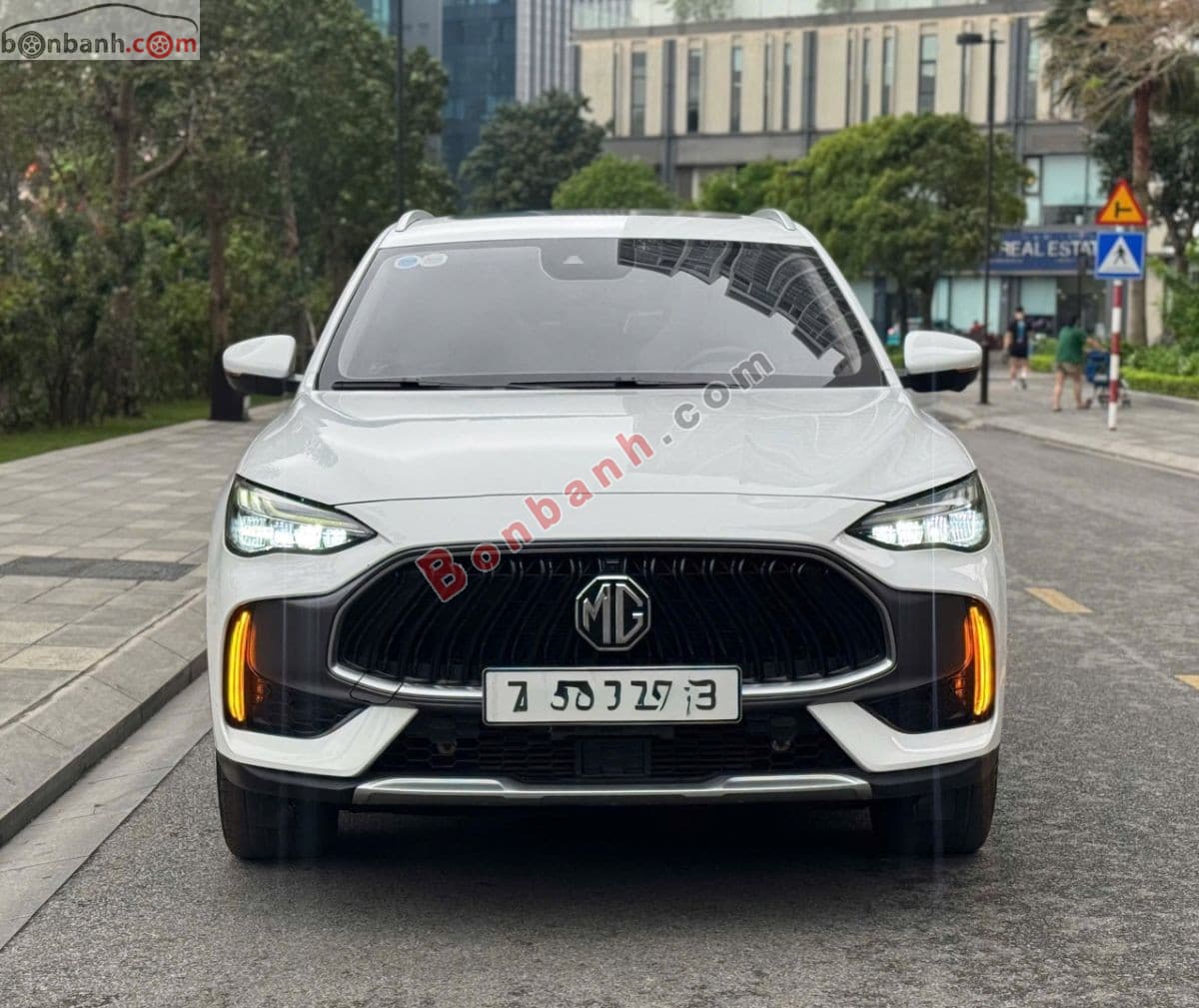 2023 MG HS 1.5T LUX