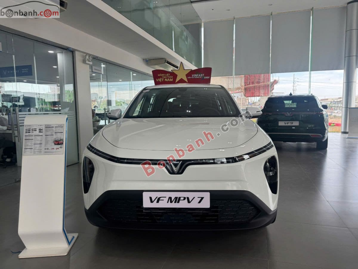 2026 VinFast VF MPV 7 AT