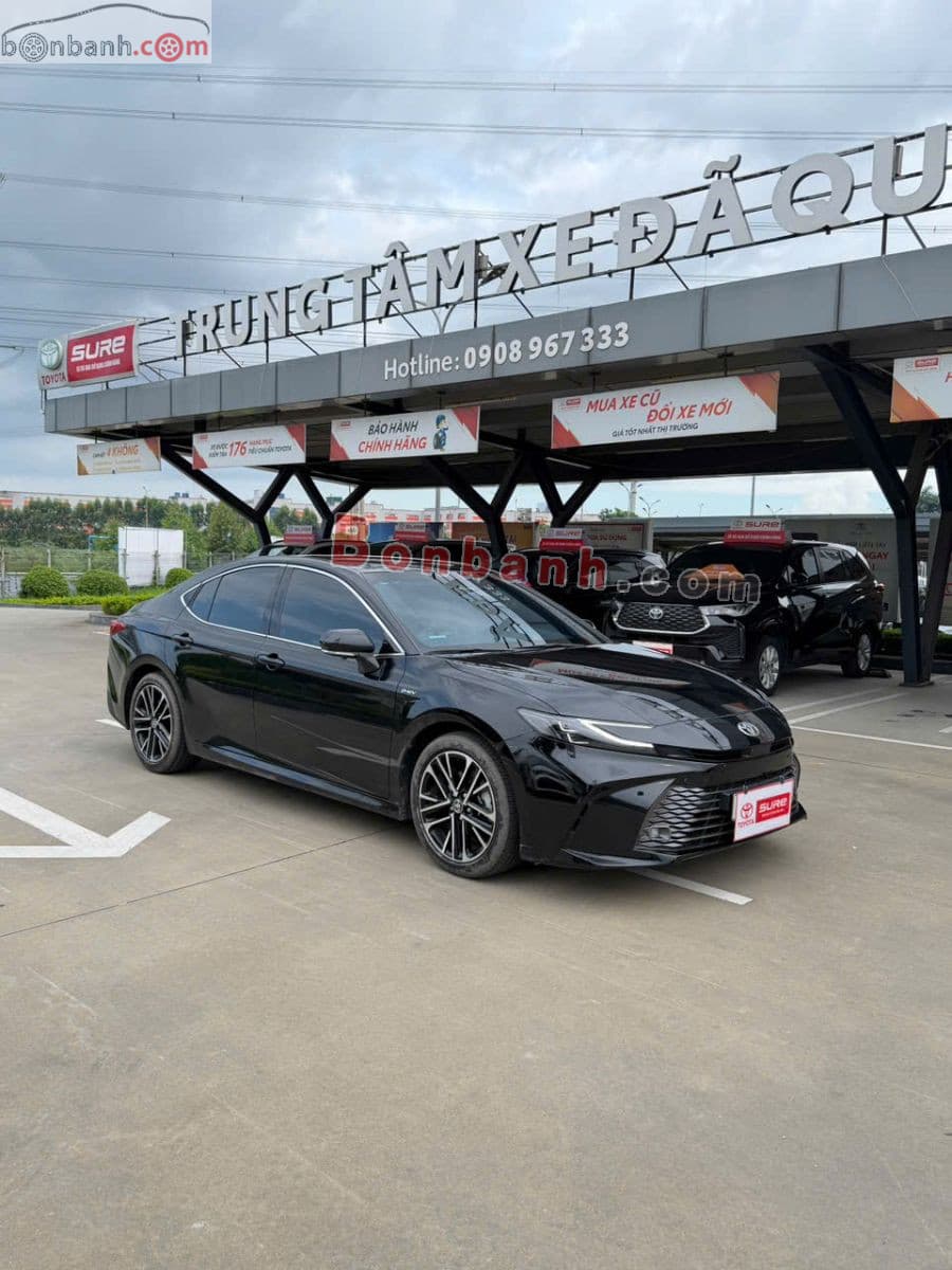 2025 Toyota Camry 2.5 HEV Top
