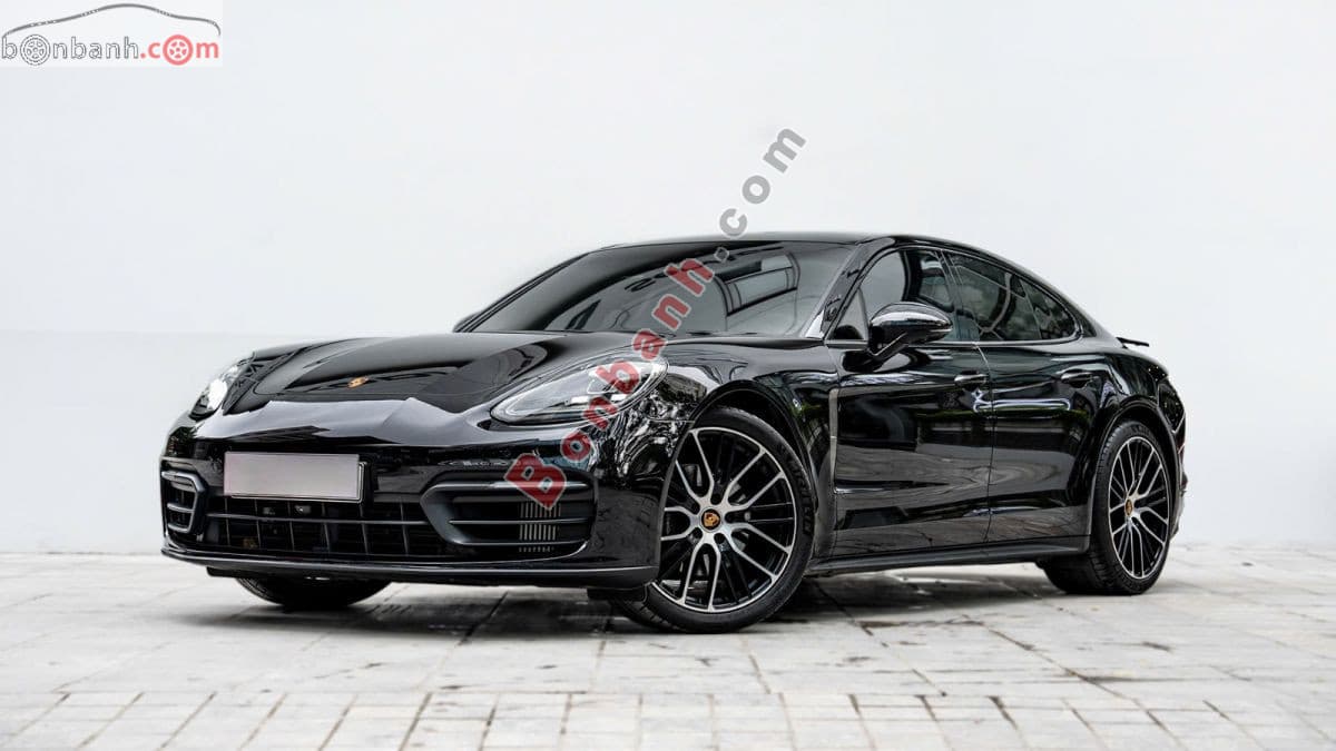 2023 Porsche Panamera Platinum Edition