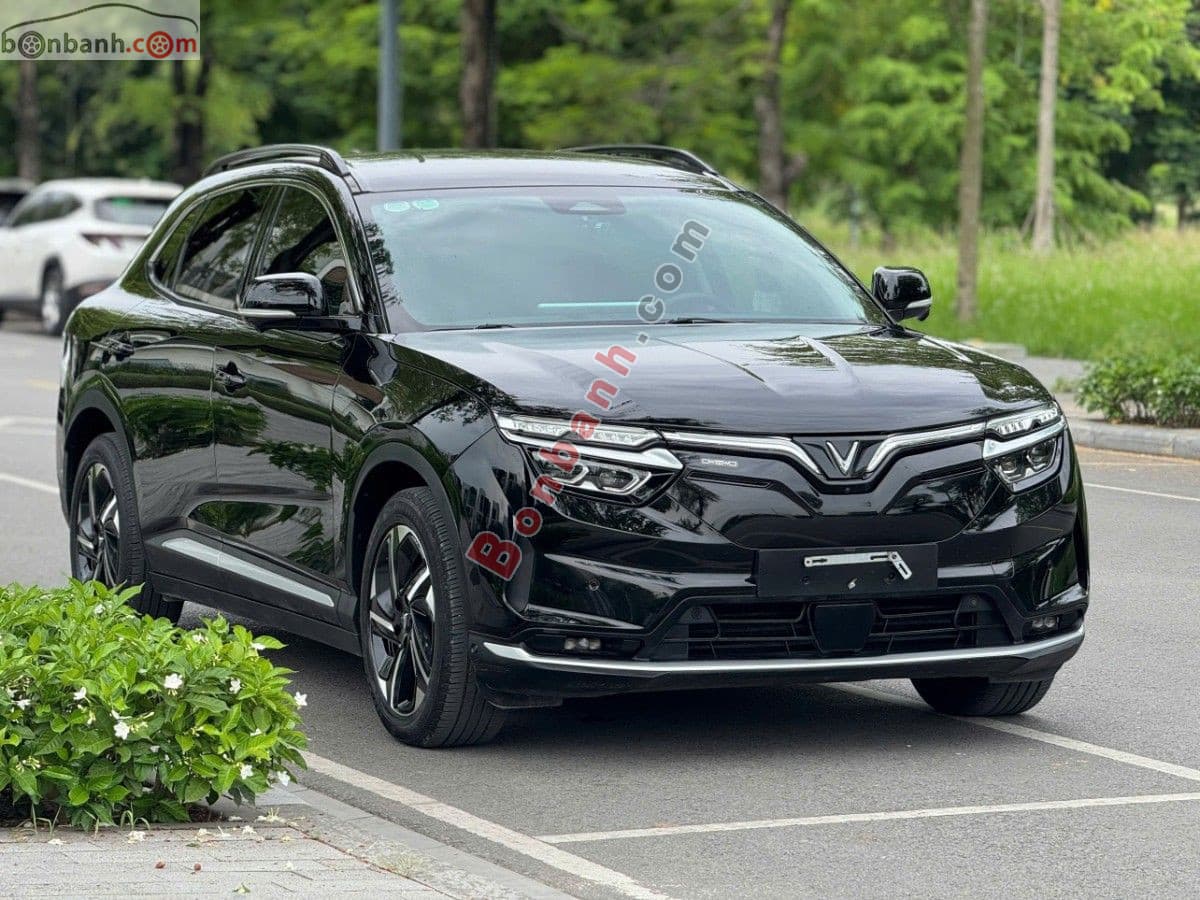 2023 VinFast VF8 Eco AWD