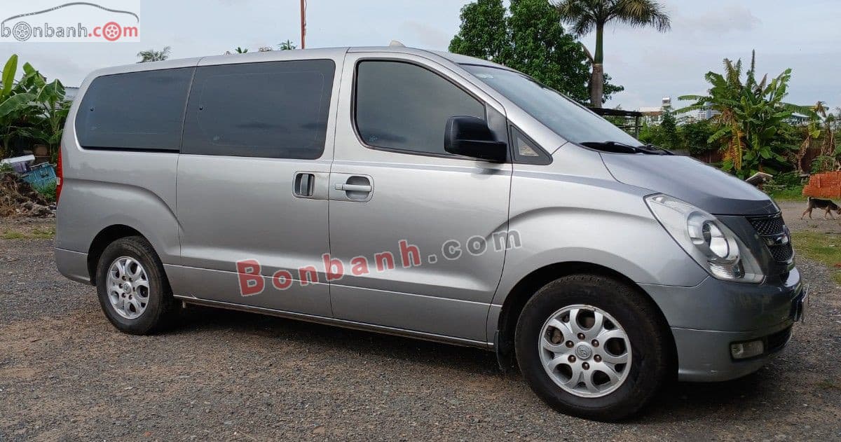2013 Hyundai Grand Starex 2.4 MT