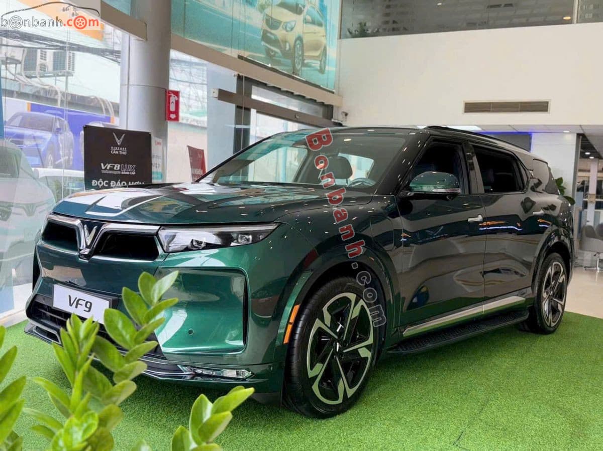 2025 VinFast VF9 Plus 7S