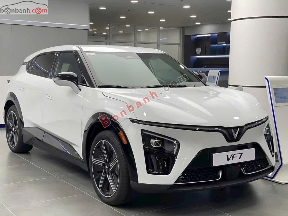 2026 VinFast VF7 Plus