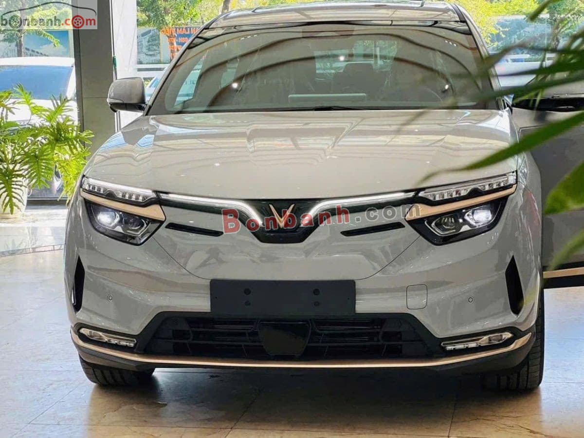 2025 VinFast VF8 Plus AWD