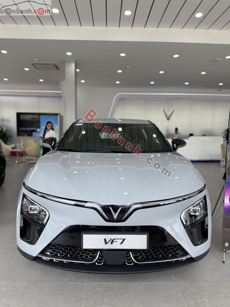 2026 VinFast VF7 Plus AWD