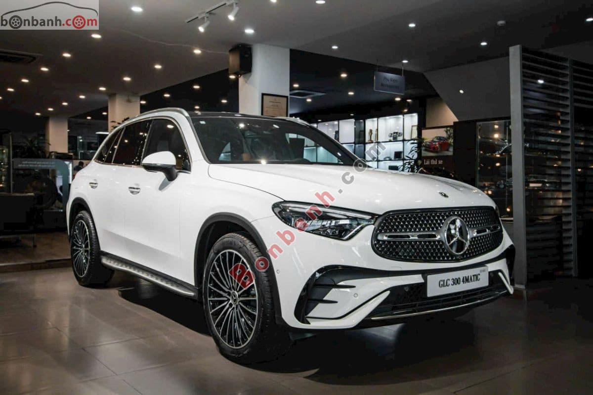 2025 Mercedes-Benz GLC 300 4Matic