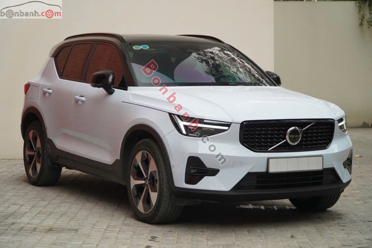 2024 Volvo XC40 Ultimate B5 AWD