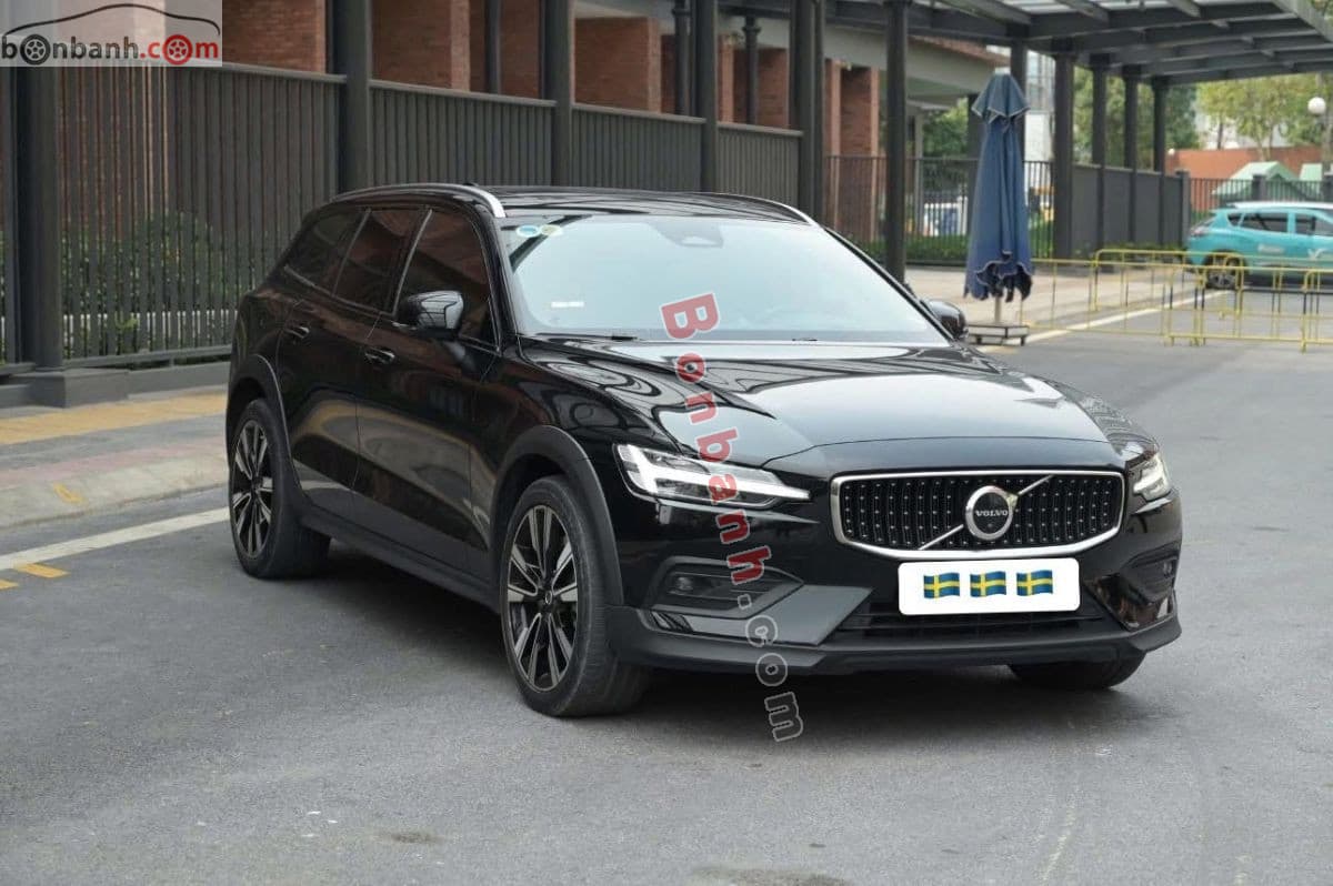 2022 Volvo V60 Cross Country B5 AWD