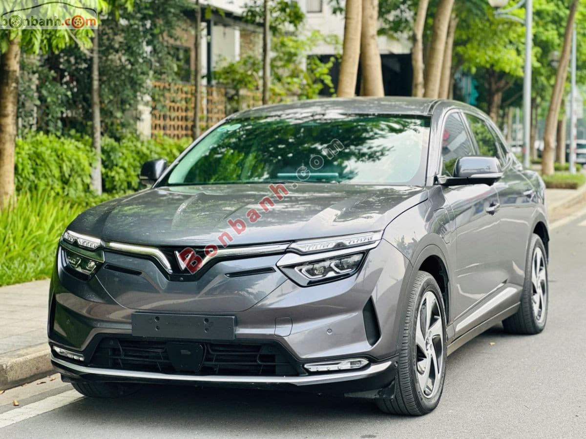 2024 VinFast VF8 S