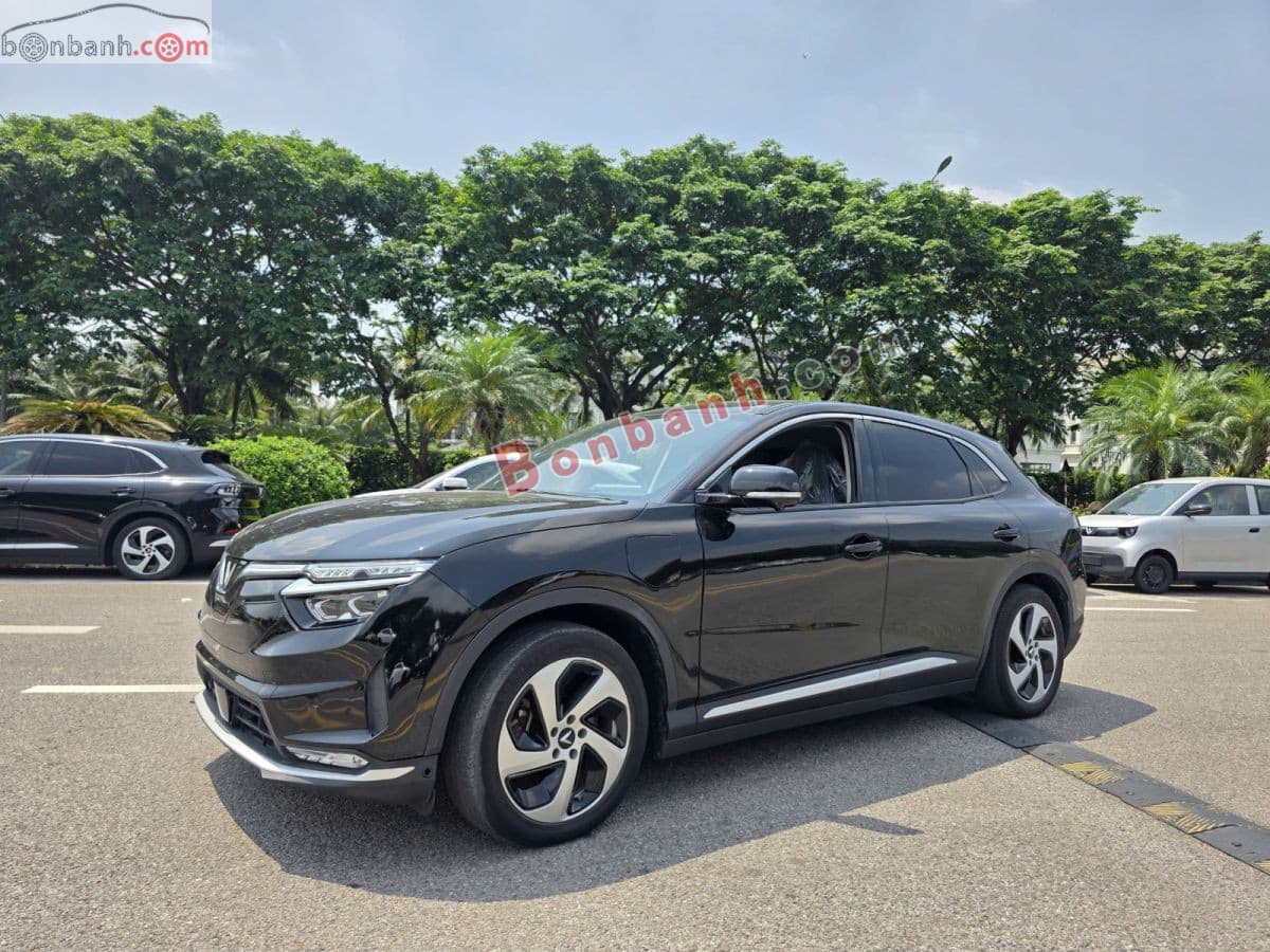 2023 VinFast VF8 Eco AWD
