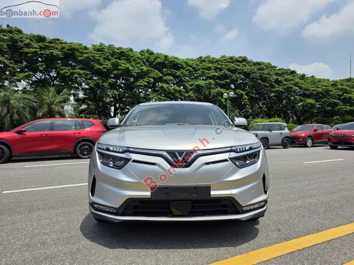 2022 VinFast VF8 Eco AWD