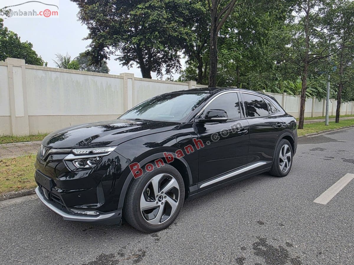 2023 VinFast VF8 Eco AWD