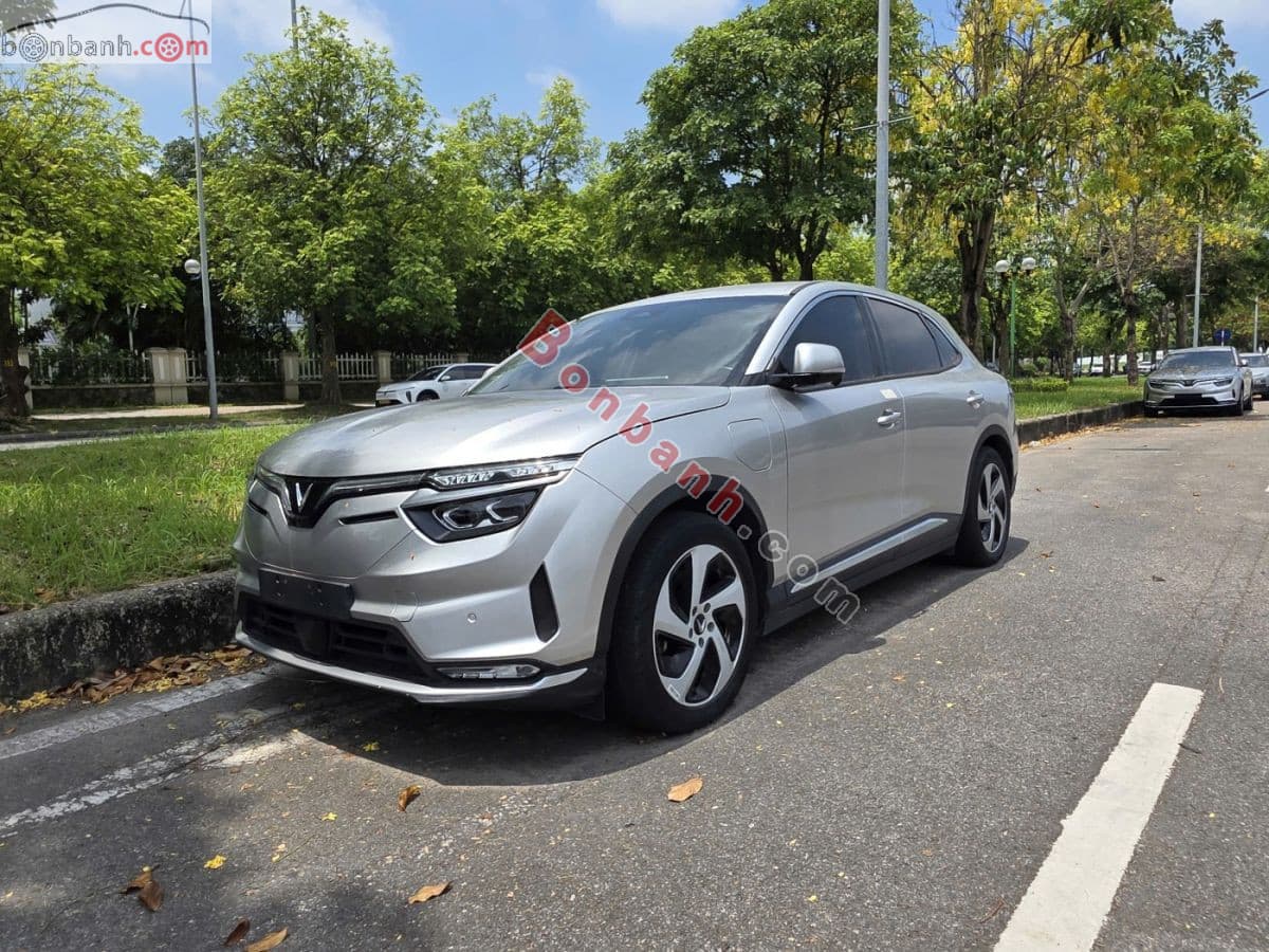 2023 VinFast VF8 Eco AWD