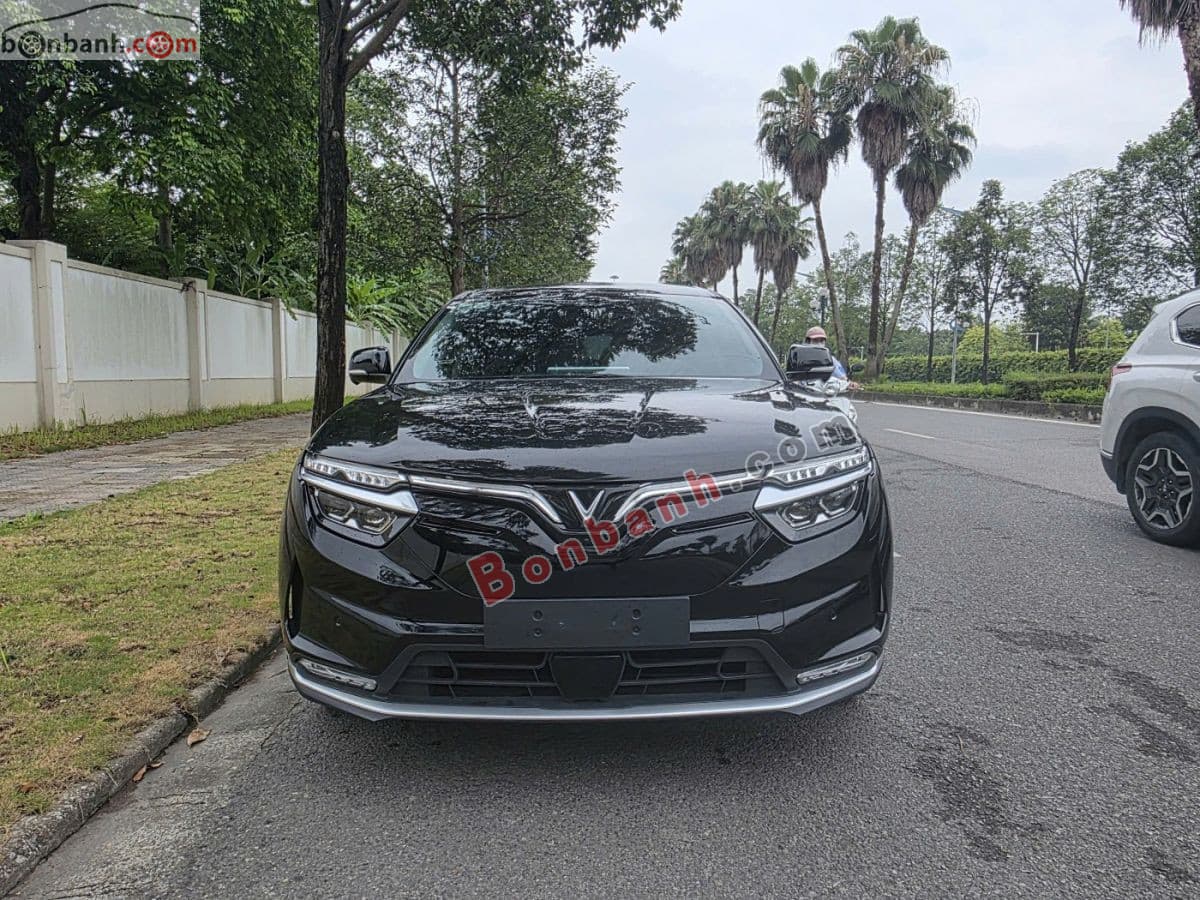2023 VinFast VF8 Eco AWD