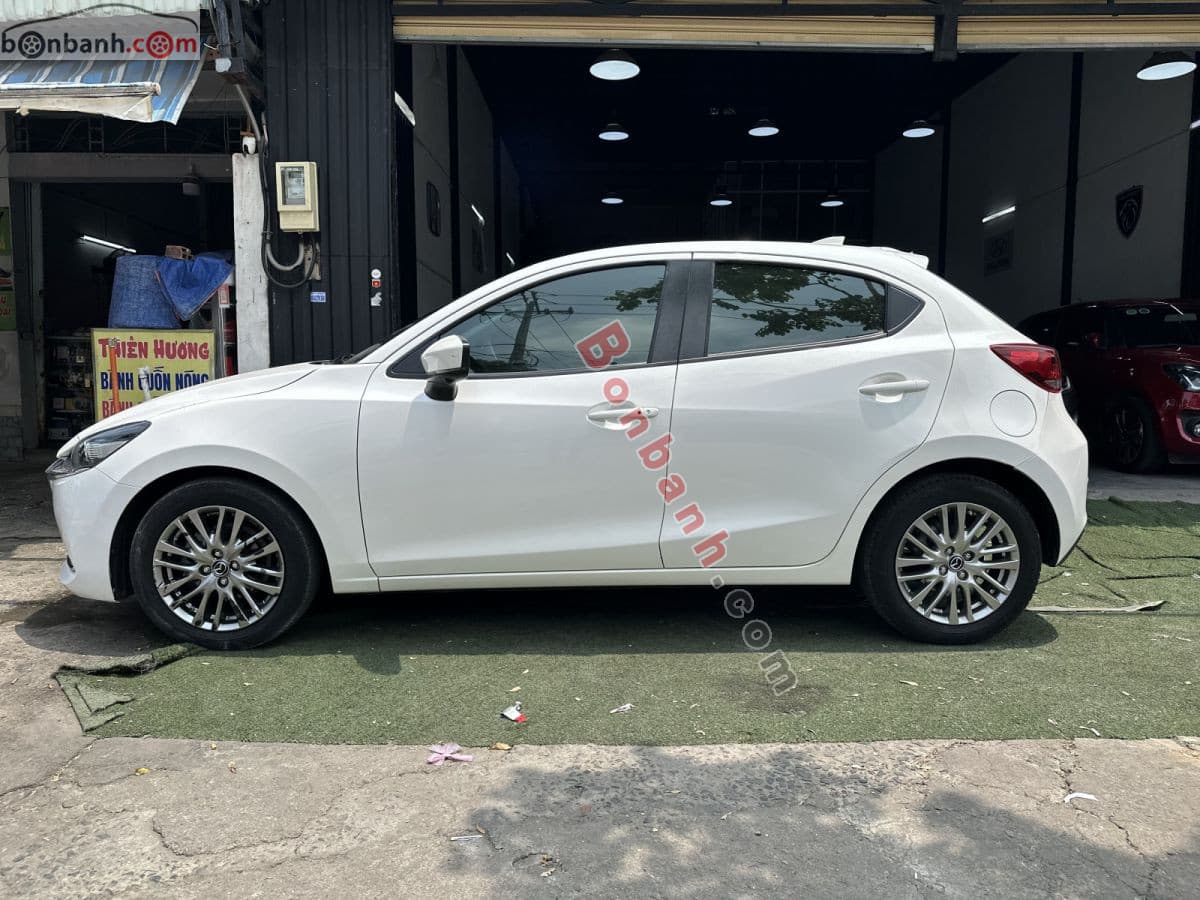 2023 Mazda 2 Sport Luxury