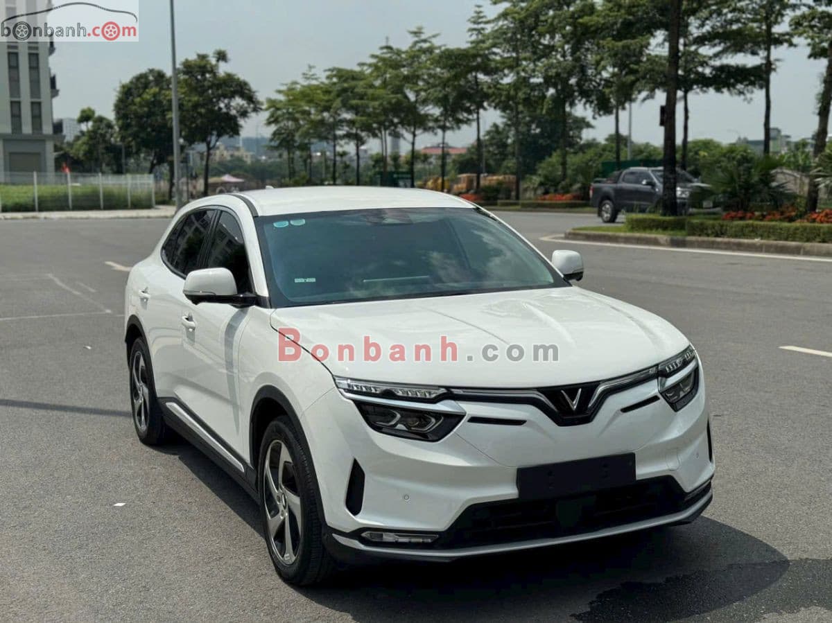 2023 VinFast VF8 Eco AWD