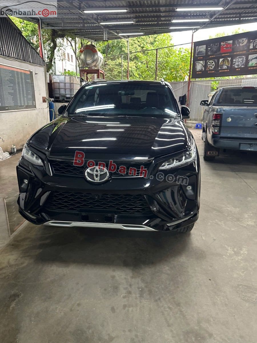 2022 Toyota Fortuner Legender 2.4L 4x2 AT