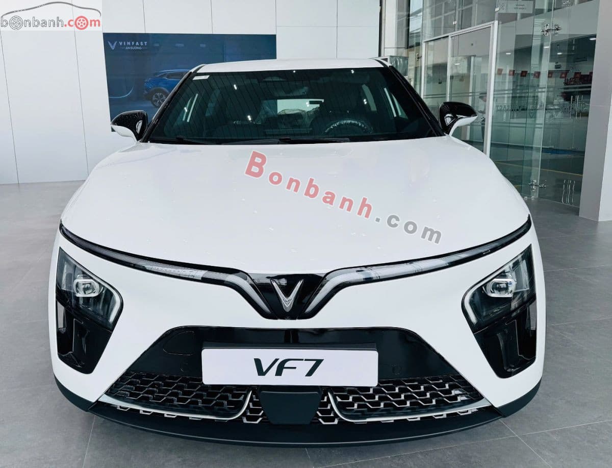 2025 VinFast VF7 Plus AWD