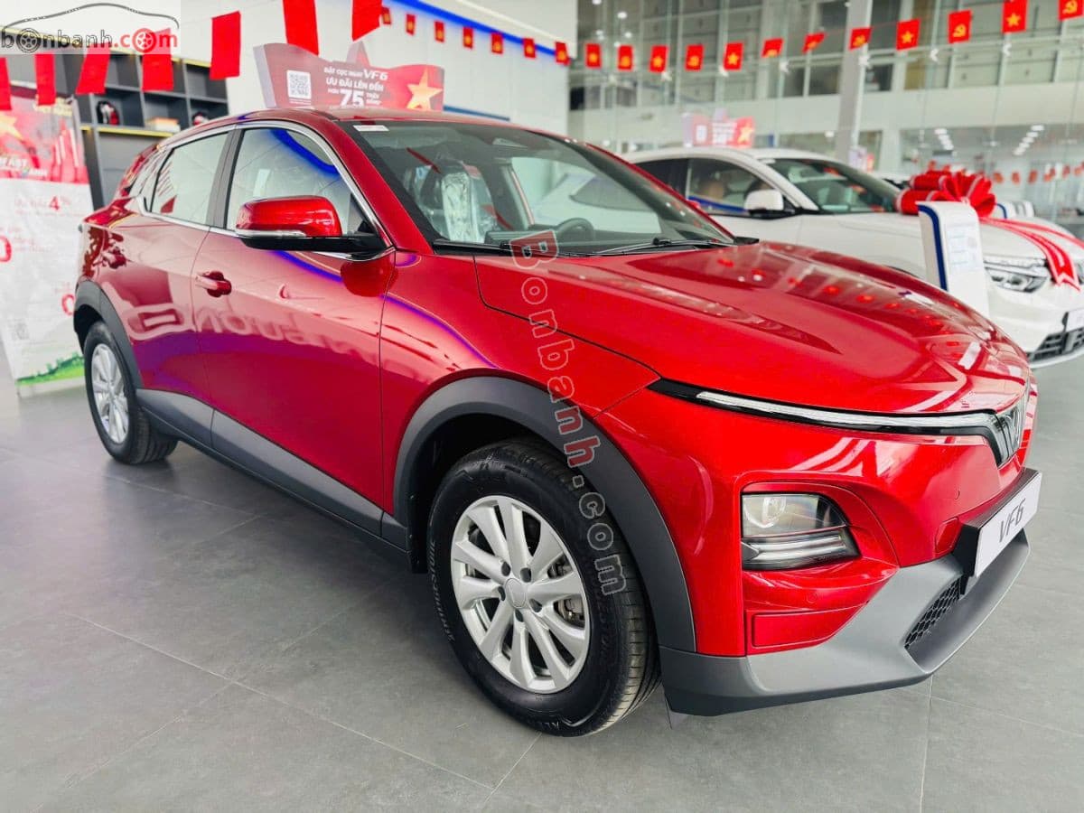 2025 VinFast VF6 Eco
