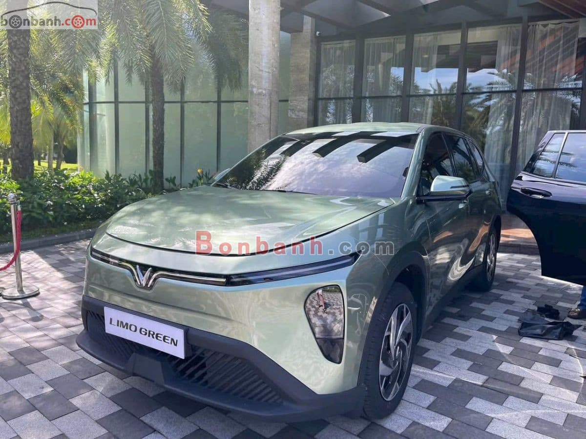 2026 VinFast Limo Green AT