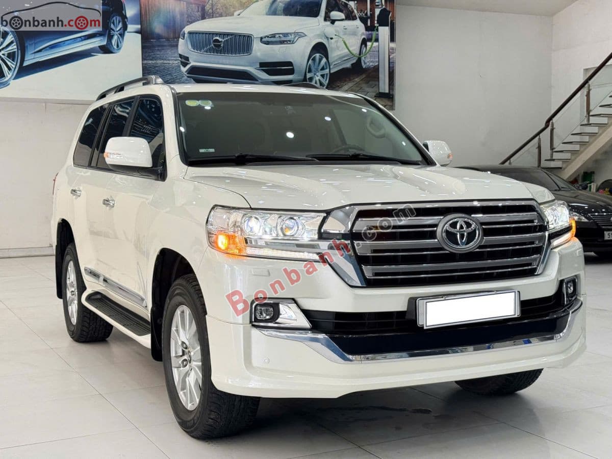 2017 Toyota Land Cruiser VX 4.6 V8