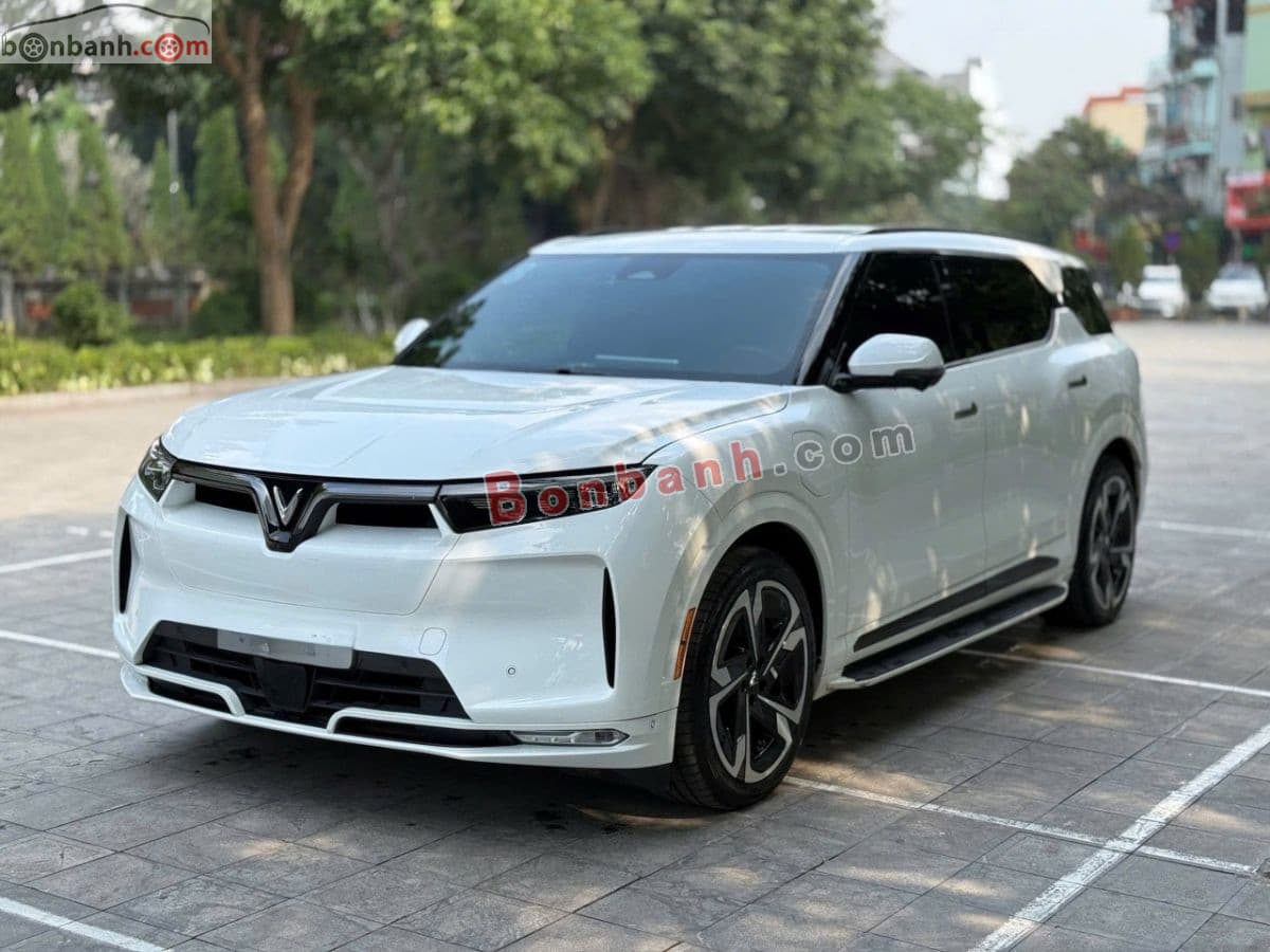 2024 VinFast VF9 Plus 7S