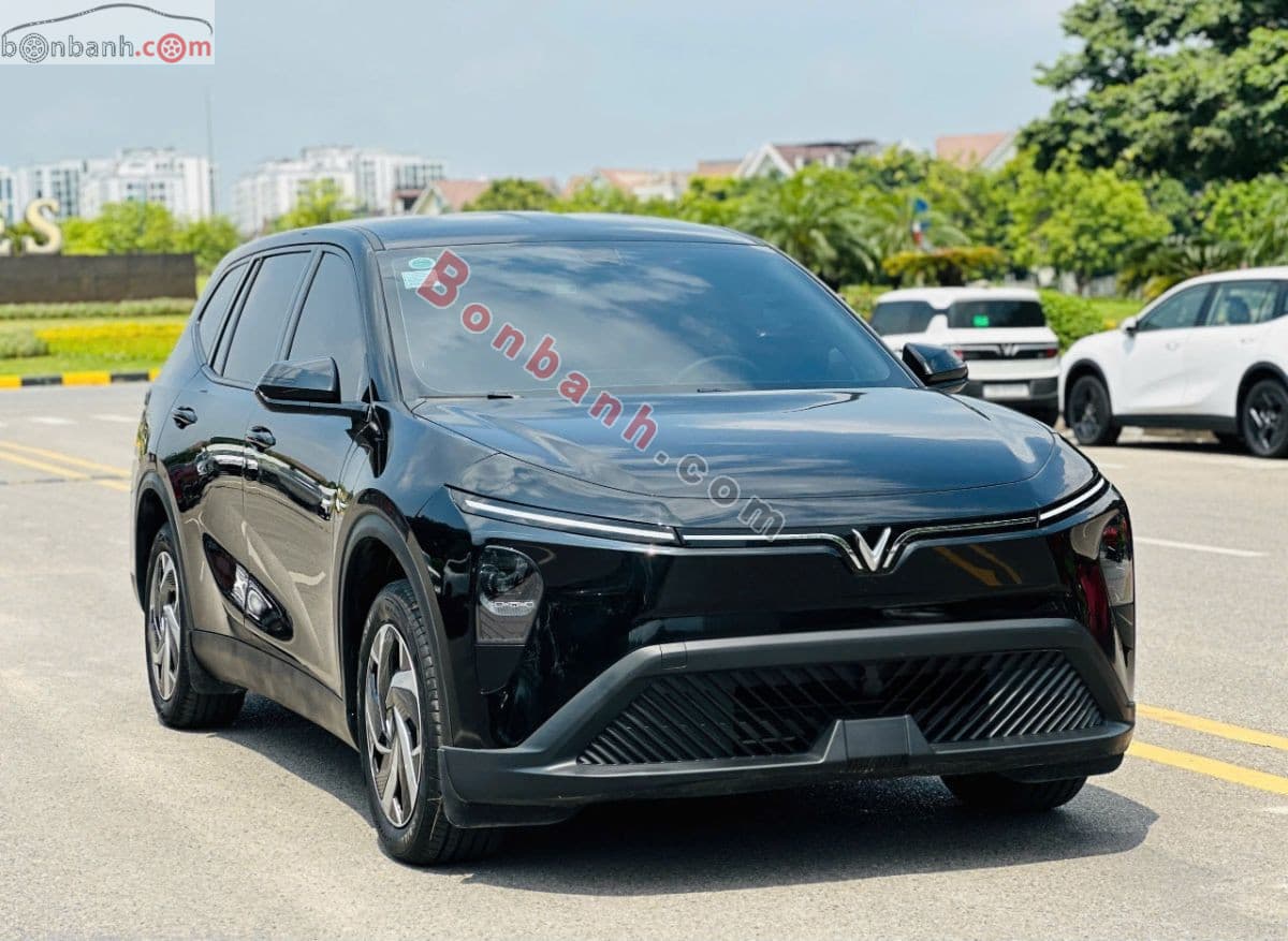 2025 VinFast Limo Green AT