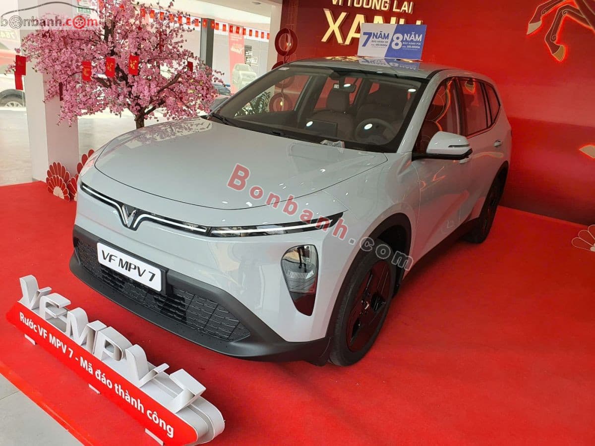 2026 VinFast VF MPV 7 AT