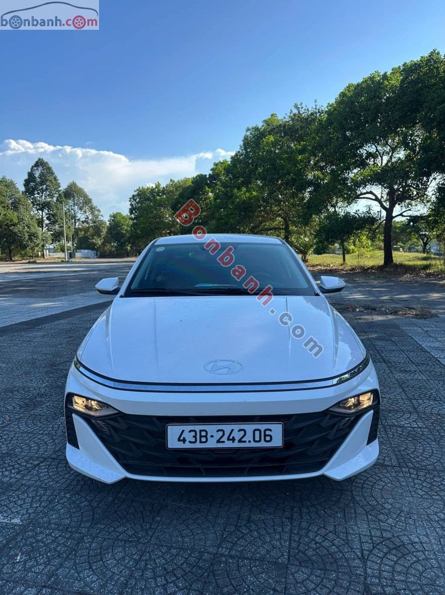 2025 Hyundai Accent 1.5 MT