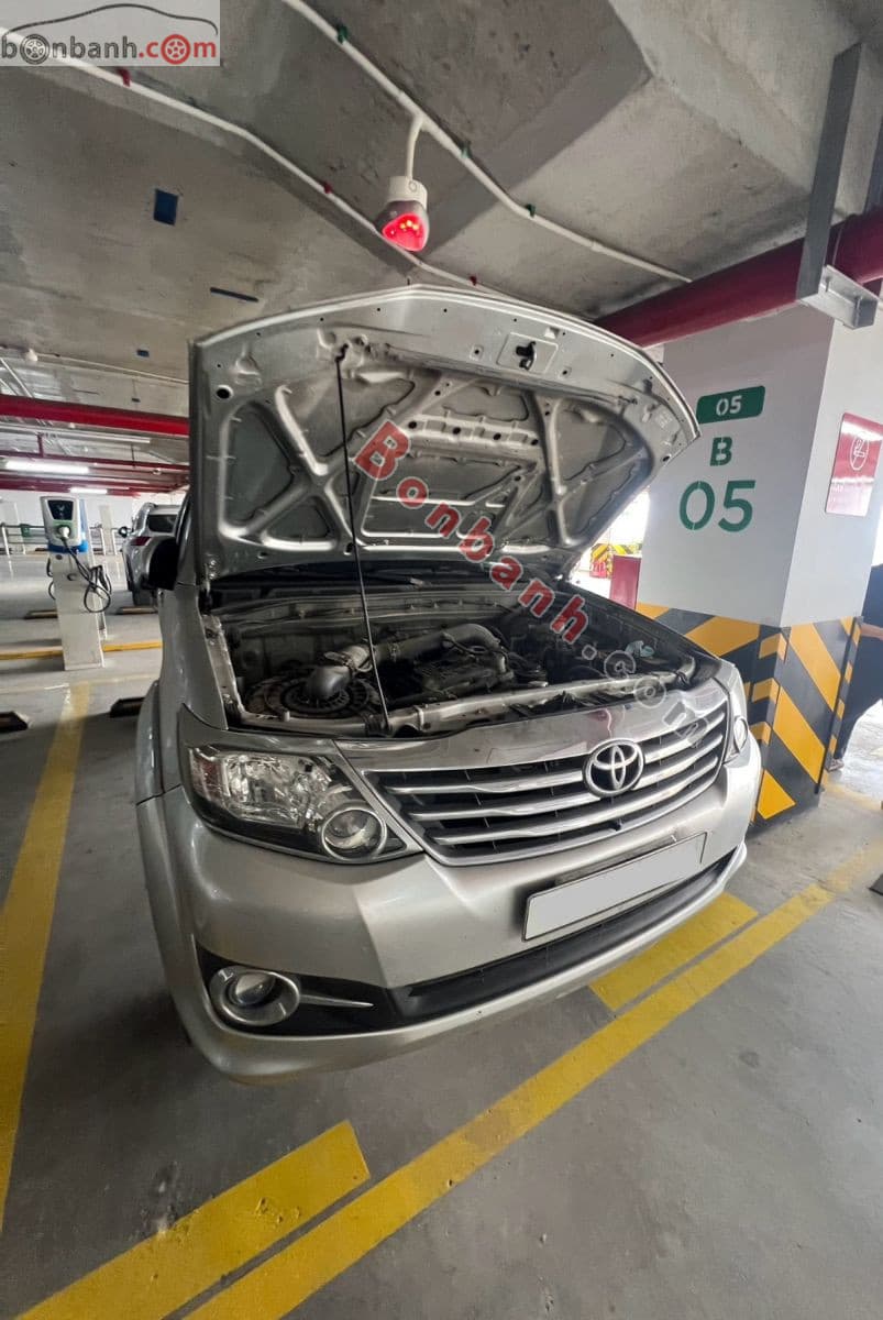 2015 Toyota Fortuner 2.7V 4x2 AT