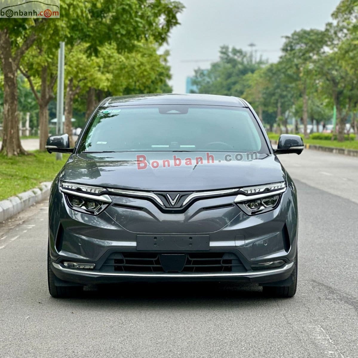 2023 VinFast VF8 Eco AWD