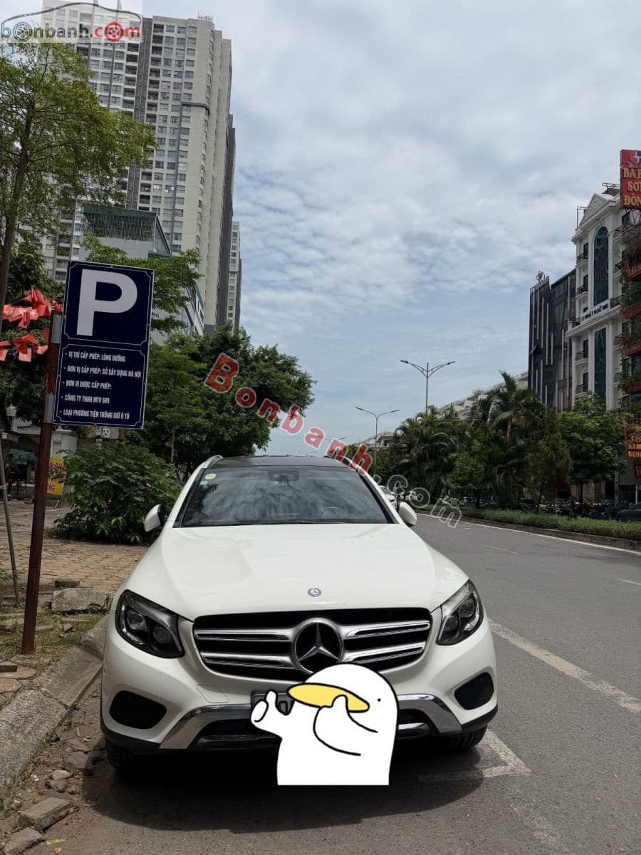 2016 Mercedes-Benz GLC 250 4Matic - Image 1