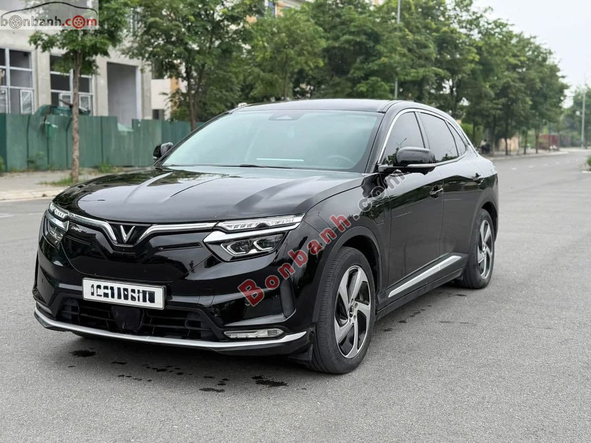 2023 VinFast VF8 Eco AWD